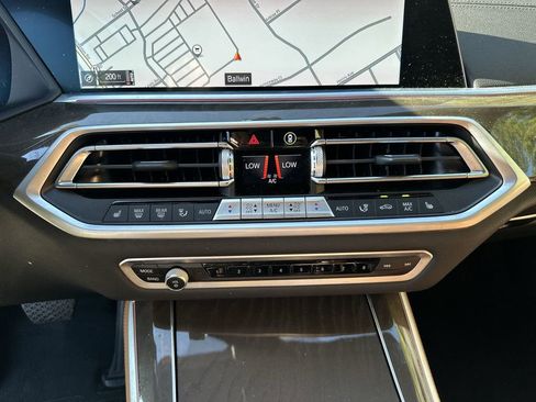 Used 2022 BMW X5 xDrive40i w/ Premium Package image 25
