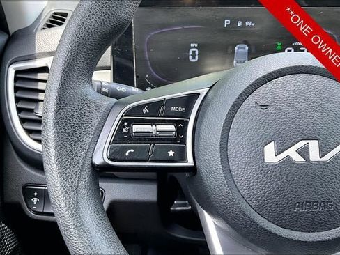 Used 2024 Kia Seltos LX AWD/4WD image 19