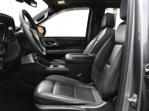 Used 2022 Chevrolet Tahoe LT w/ LT Signature Package image 3