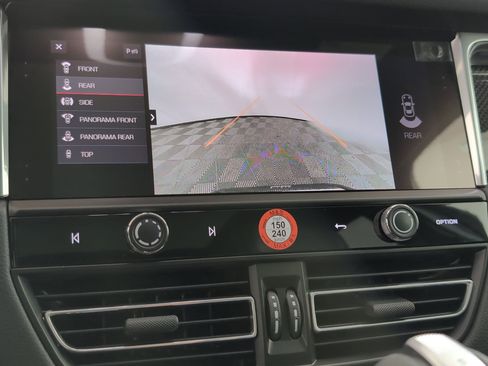 Certified 2025 Porsche Macan image 29