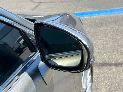 Used 2018 Lexus ES 350 w/ Luxury Package w/Wood Trim FWD image 16