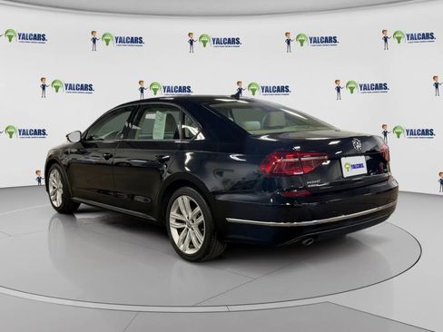 Used 2019 Volkswagen Passat 2.0T Wolfsburg w/ Wheels & Sunroof Package image 3