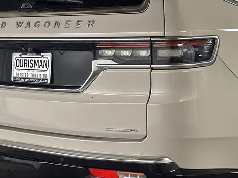 Used 2022 Jeep Grand Wagoneer Series II image 5