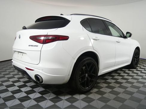 Used 2021 Alfa Romeo Stelvio Sprint w/ Nero Edizione image 3