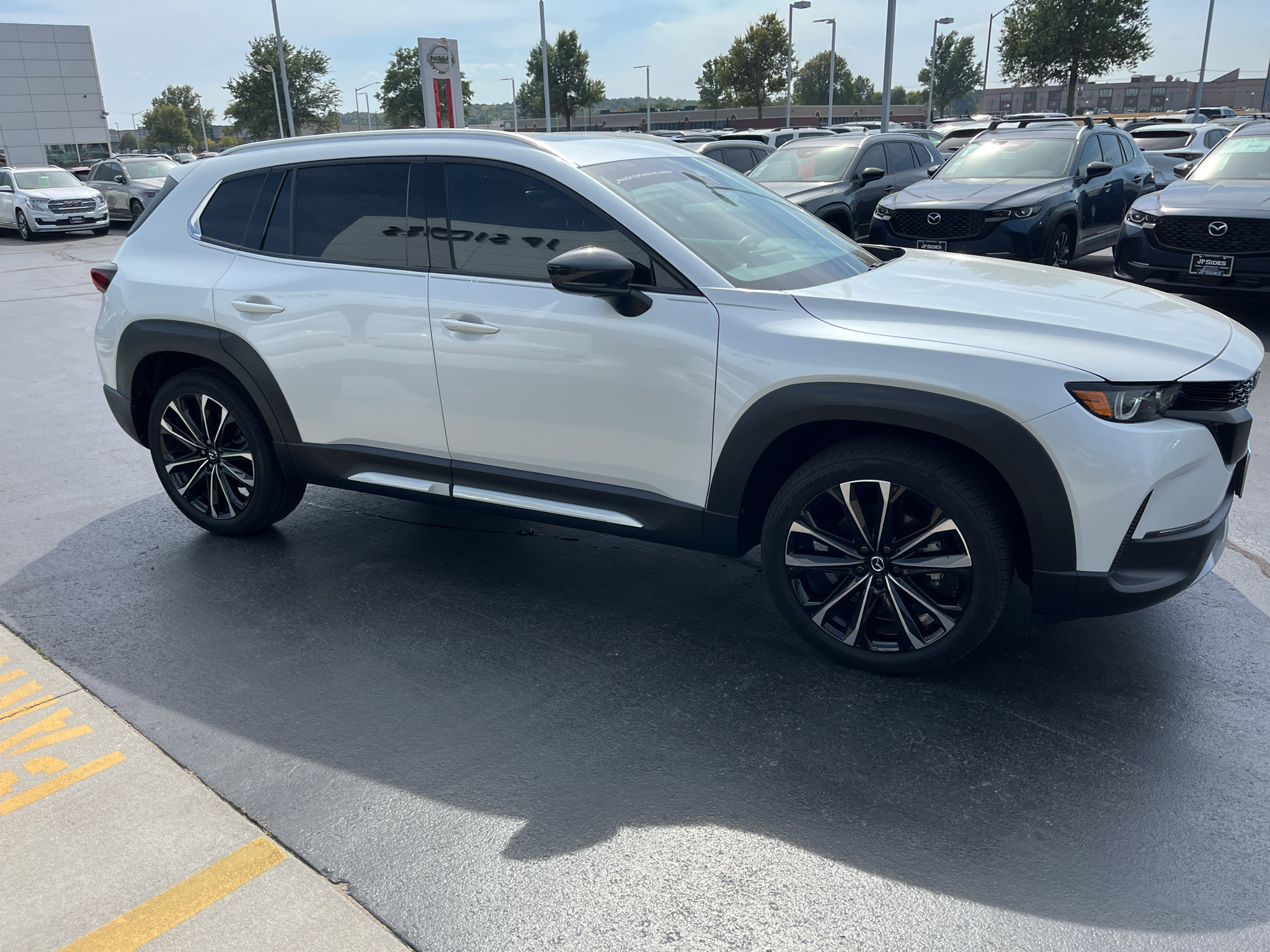 Certified 2025 MAZDA CX-50 AWD 2.5 Turbo w/ Accent Package image 8