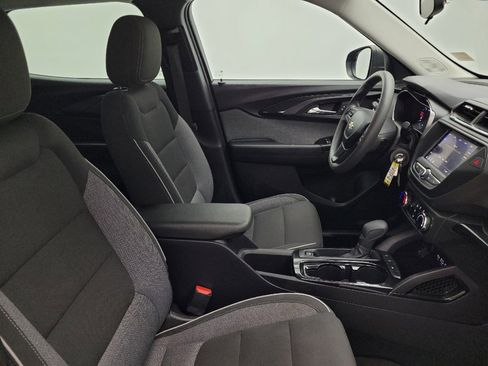 Used 2021 Chevrolet TrailBlazer LS image 21