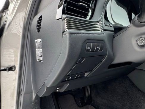 Used 2024 Lexus LS 500 AWD w/ Interior Upgrade Package image 17