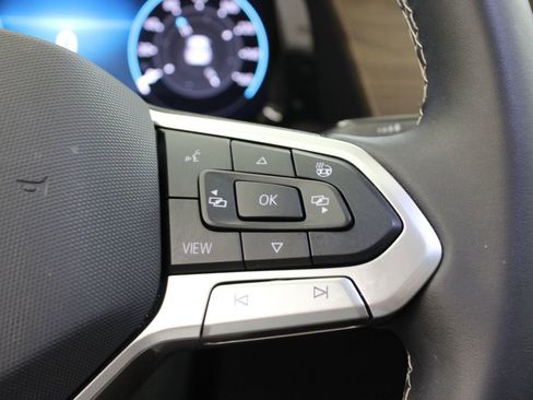 Certified 2024 Volkswagen Atlas SE FWD image 27