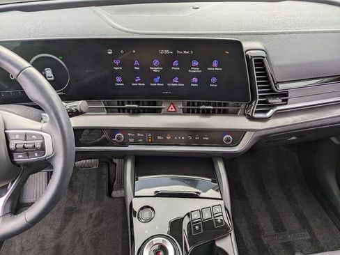 Used 2025 Kia Sportage SX Prestige image 18