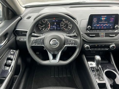 Used 2021 Nissan Altima 2.5 SV image 16