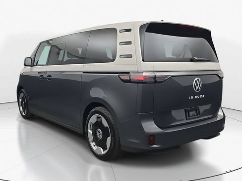 Used 2025 Volkswagen ID. Buzz Pro S Plus image 6