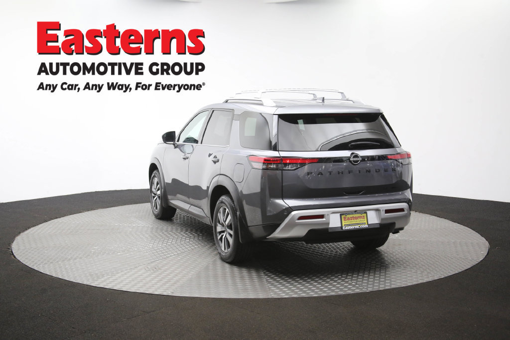 Used 2024 Nissan Pathfinder SL w/ Black Appearance Package AWD/4WD image 69