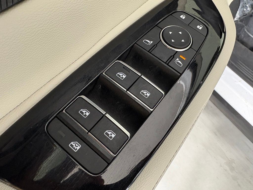 Certified 2025 Nissan Murano SV AWD/4WD image 20