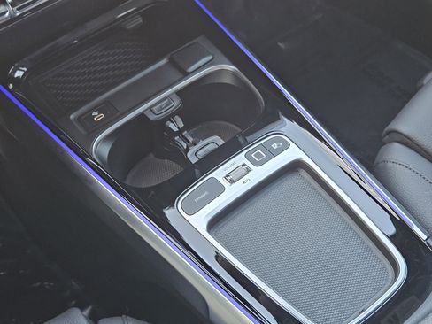 Certified 2025 Mercedes-Benz GLB 250 4MATIC image 20