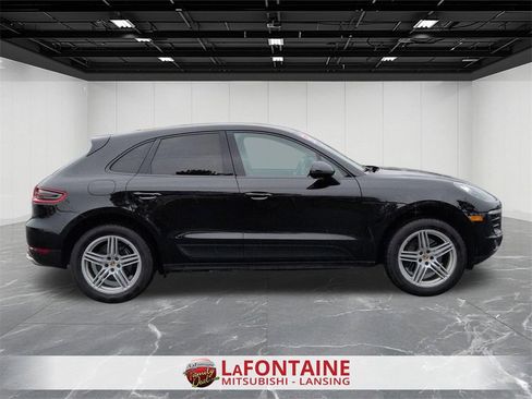 Used 2018 Porsche Macan Base image 6