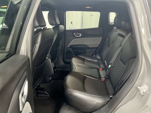 Used 2024 Jeep Compass Latitude AWD/4WD image 22