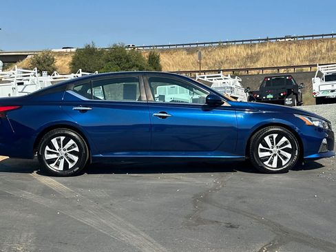 Used 2020 Nissan Altima 2.5 S FWD image 3