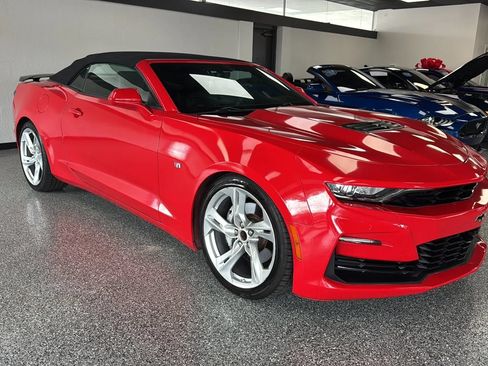 Used 2019 Chevrolet Camaro SS RWD image 7