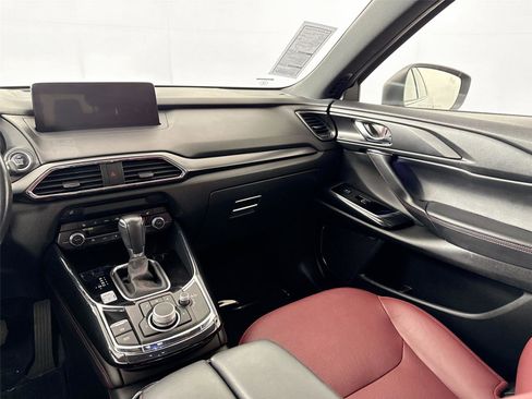 Certified 2023 MAZDA CX-9 Carbon Edition image 33