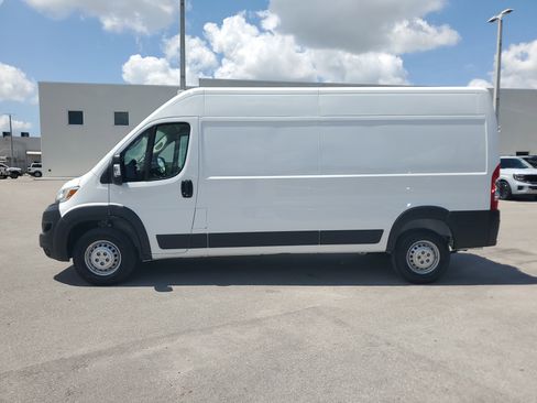 Used 2026 RAM ProMaster 2500 w/ Convenience Group FWD image 8