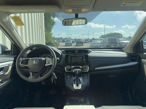 Used 2018 Honda CR-V LX image 3