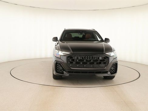 Used 2025 Audi Q8 Prestige w/ Prestige Package image 11