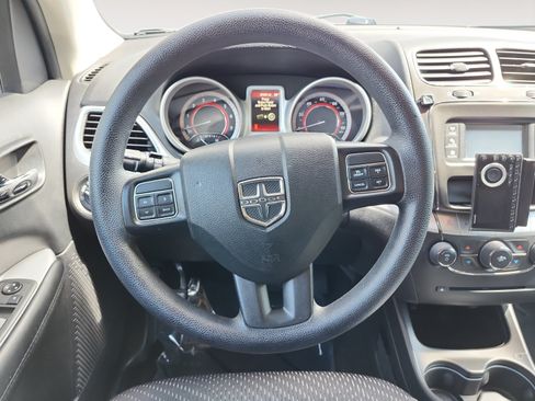 Used 2019 Dodge Journey SE FWD image 13