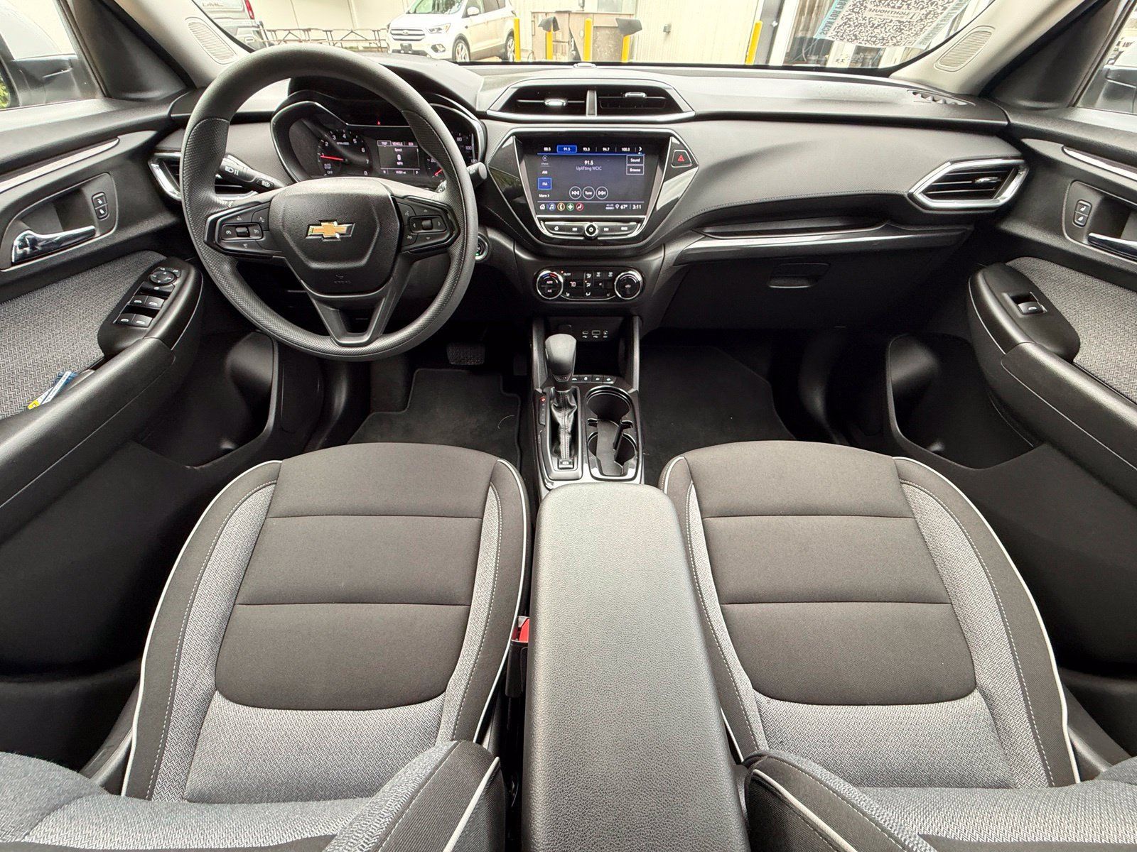 Used 2023 Chevrolet TrailBlazer LT w/ Convenience Package FWD image 25