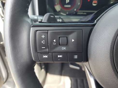 Certified 2024 Nissan Rogue SL w/ SL Premium Package FWD image 18