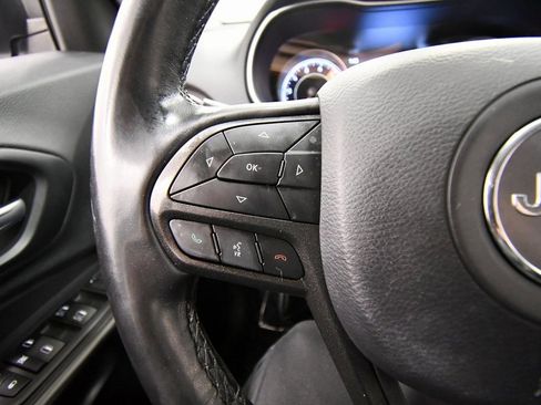 Used 2019 Jeep Cherokee Trailhawk w/ Cold Weather Group image 20