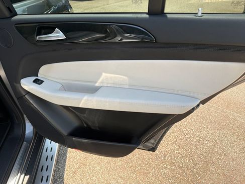 Used 2019 Mercedes-Benz GLS 450 4MATIC w/ Premium 1 Package image 16