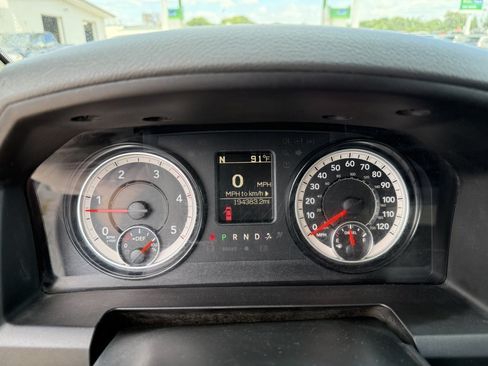 Used 2018 RAM 3500 Tradesman w/ Chrome Appearance Group AWD/4WD image 25