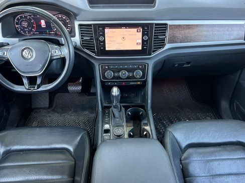 Used 2018 Volkswagen Atlas SEL Premium AWD/4WD image 4