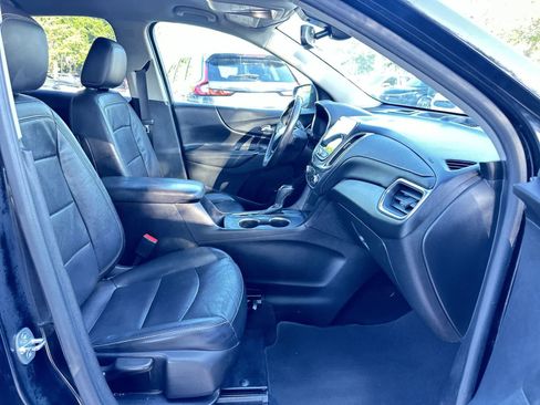 Used 2020 Chevrolet Equinox Premier w/ Premier Redline Edition FWD image 17