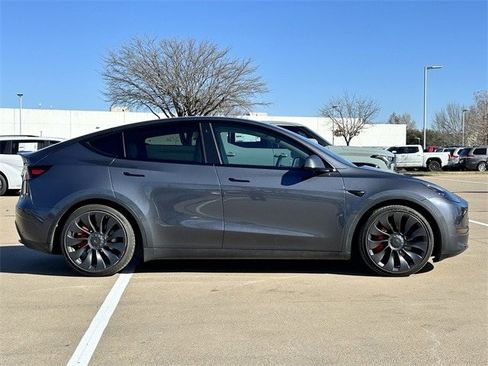 Used 2023 Tesla Model Y Long Range image 3