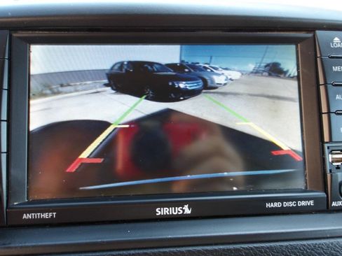 Used 2016 Chrysler Town & Country Touring-L w/ Driver Convenience Group FWD image 26