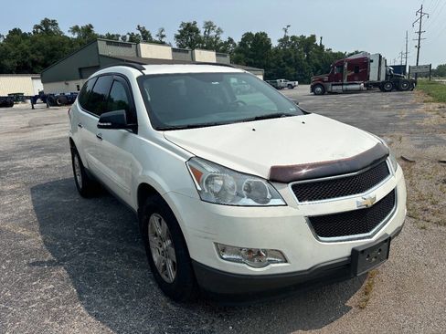 Used 2012 Chevrolet Traverse LT image 3