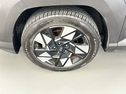 Used 2025 Hyundai Kona SEL FWD image 11