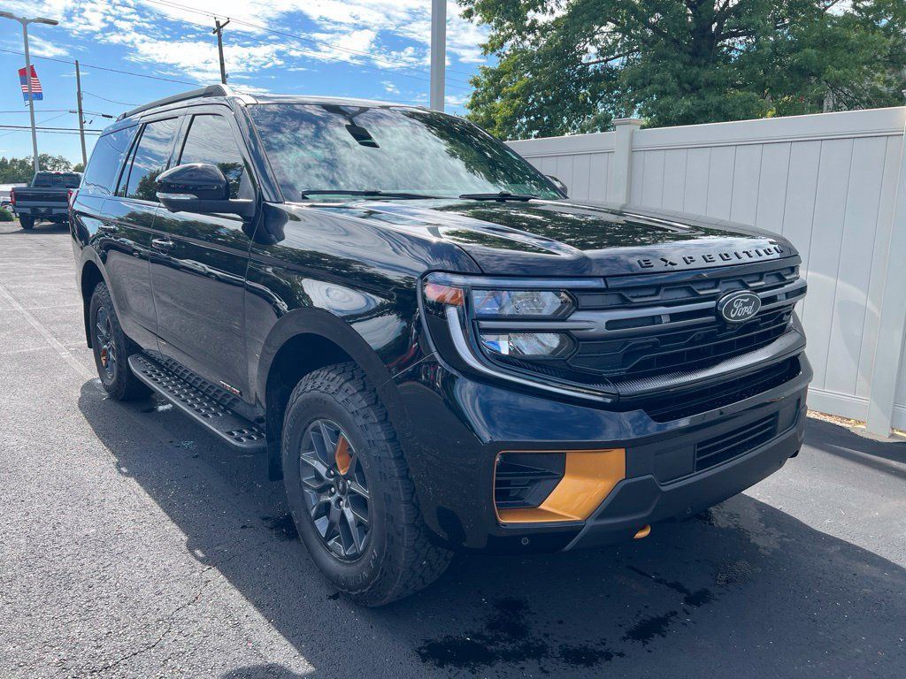 Used 2026 Ford Expedition Tremor AWD/4WD image 2