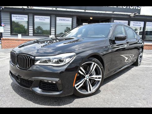 Used 2019 BMW 750i w/ Executive Package RWD image 1