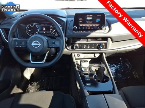 Used 2024 Nissan Rogue S image 12