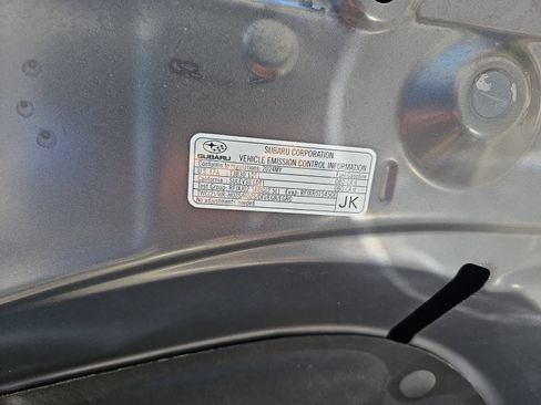Used 2024 Subaru Crosstrek 2.5i Limited AWD/4WD image 15