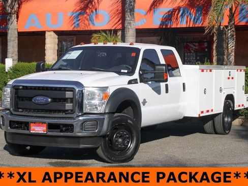 Used 2016 Ford F550 2WD Crew Cab Super Duty image 4