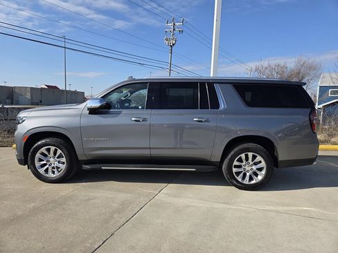 Used 2021 Chevrolet Suburban Premier image 6
