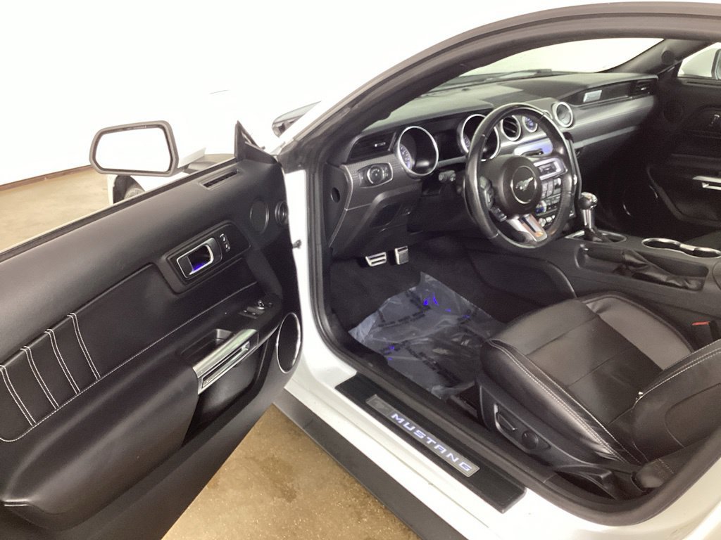 Used 2021 Ford Mustang GT Premium w/ GT Performance Package RWD image 9