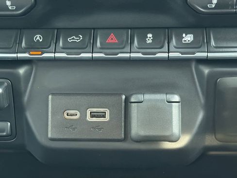 Used 2020 Chevrolet Silverado 1500 LT w/ All-Star Edition image 31