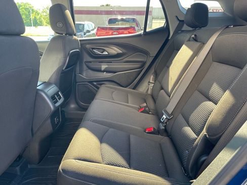 Used 2023 GMC Terrain SLE w/ LPO, Floor Liner Package FWD image 20