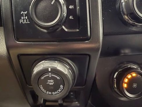Used 2019 Ford F150 XLT w/ Equipment Group 302A Luxury AWD/4WD image 37