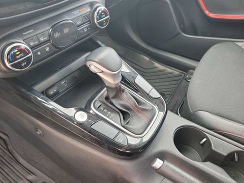 Used 2023 Kia Soul GT-Line image 13