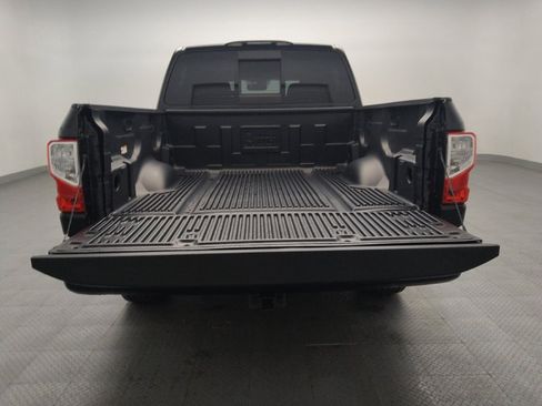 Used 2017 Nissan Titan SV RWD image 29